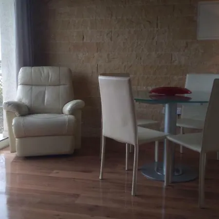 Apartament Luxury Three Bedroom *
